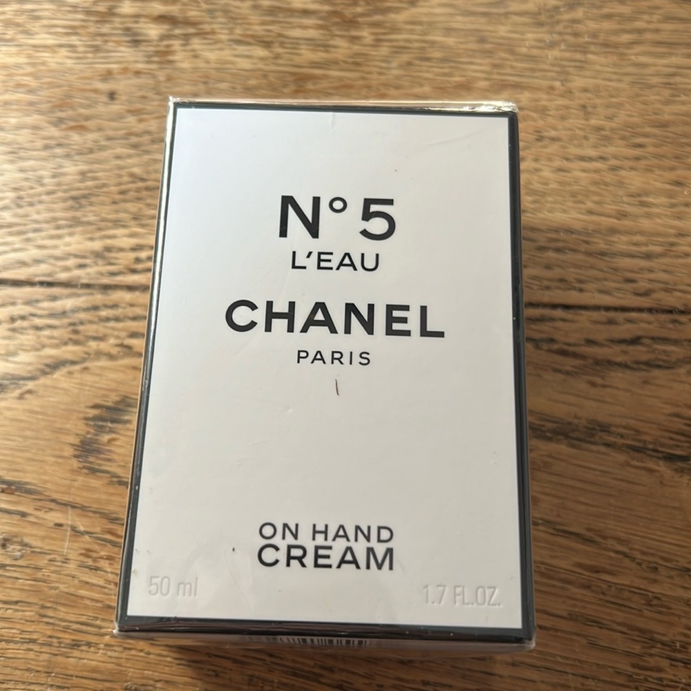 Chanel L’EAU hand cream! NIB! Sealed!